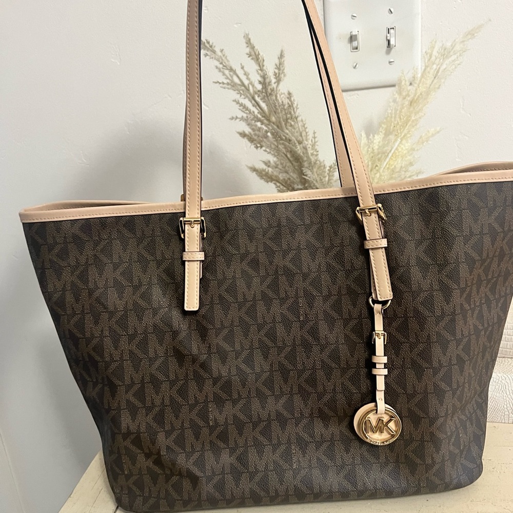 Michael Kors purse SOLD